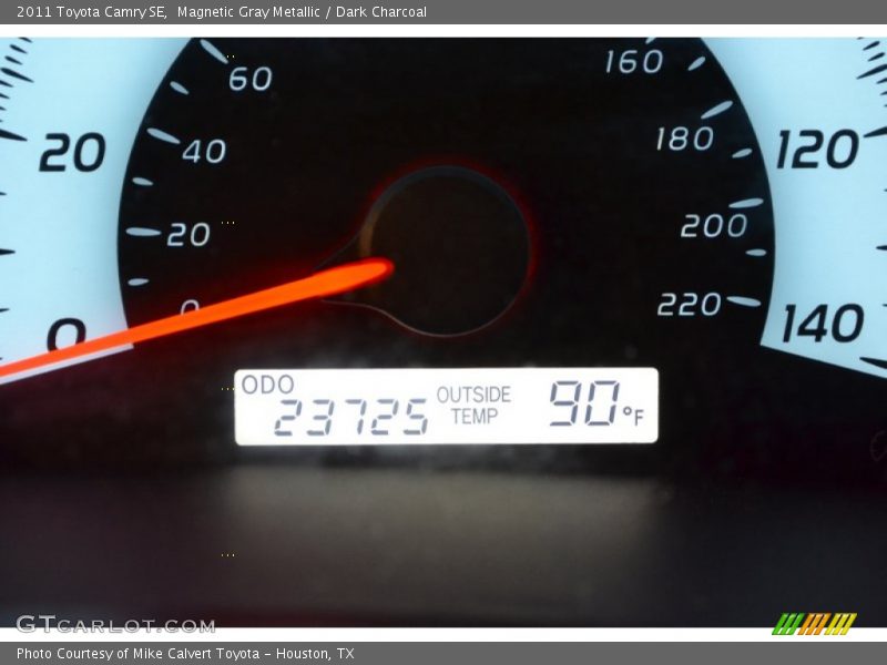 Magnetic Gray Metallic / Dark Charcoal 2011 Toyota Camry SE