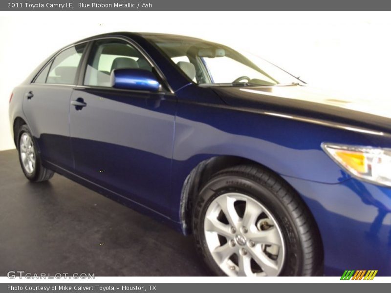 Blue Ribbon Metallic / Ash 2011 Toyota Camry LE
