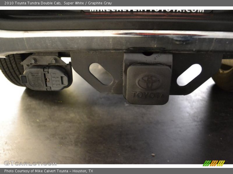 Super White / Graphite Gray 2010 Toyota Tundra Double Cab