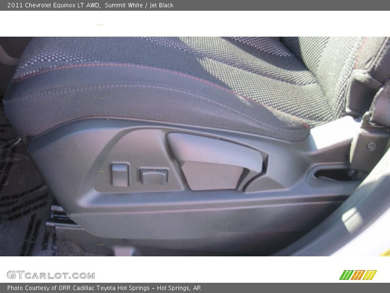Summit White / Jet Black 2011 Chevrolet Equinox LT AWD