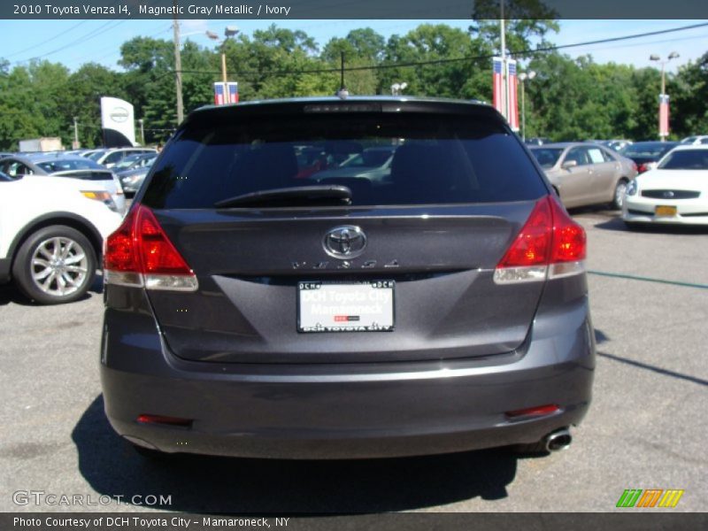Magnetic Gray Metallic / Ivory 2010 Toyota Venza I4