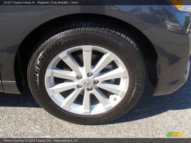 Magnetic Gray Metallic / Ivory 2010 Toyota Venza I4