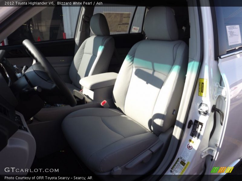 Blizzard White Pearl / Ash 2012 Toyota Highlander V6