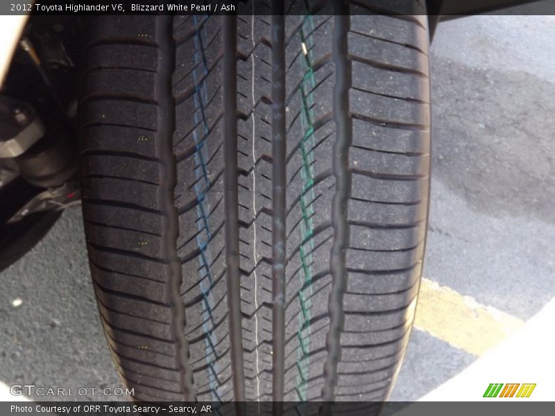 Blizzard White Pearl / Ash 2012 Toyota Highlander V6