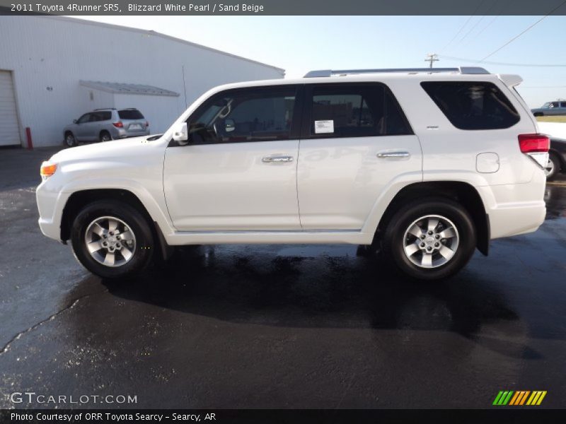Blizzard White Pearl / Sand Beige 2011 Toyota 4Runner SR5