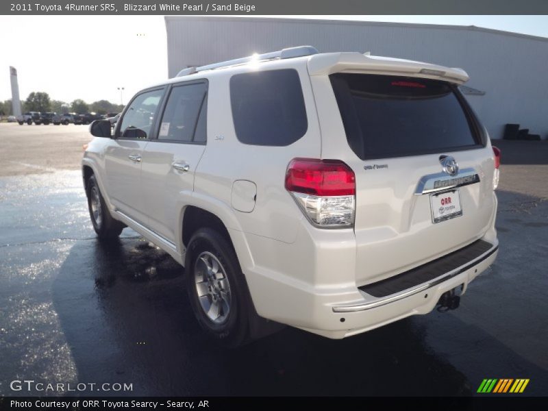 Blizzard White Pearl / Sand Beige 2011 Toyota 4Runner SR5