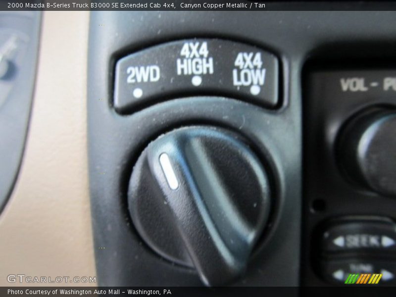 Controls of 2000 B-Series Truck B3000 SE Extended Cab 4x4