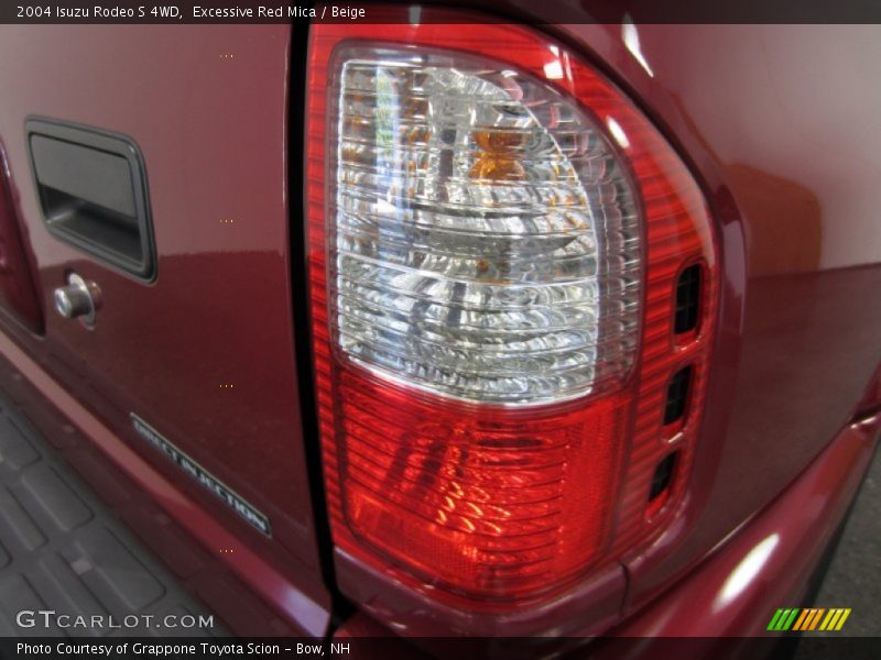 Excessive Red Mica / Beige 2004 Isuzu Rodeo S 4WD