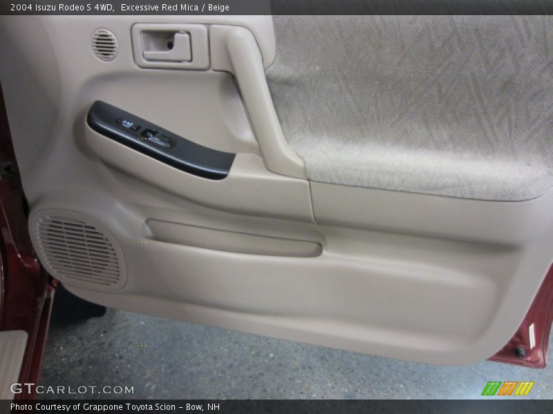 Excessive Red Mica / Beige 2004 Isuzu Rodeo S 4WD