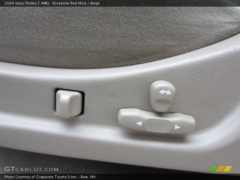 Excessive Red Mica / Beige 2004 Isuzu Rodeo S 4WD