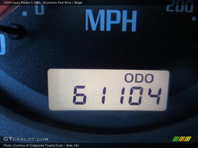 Excessive Red Mica / Beige 2004 Isuzu Rodeo S 4WD