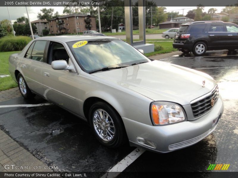 Front 3/4 View of 2005 DeVille DHS
