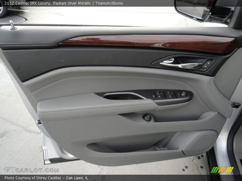 Radiant Silver Metallic / Titanium/Ebony 2012 Cadillac SRX Luxury
