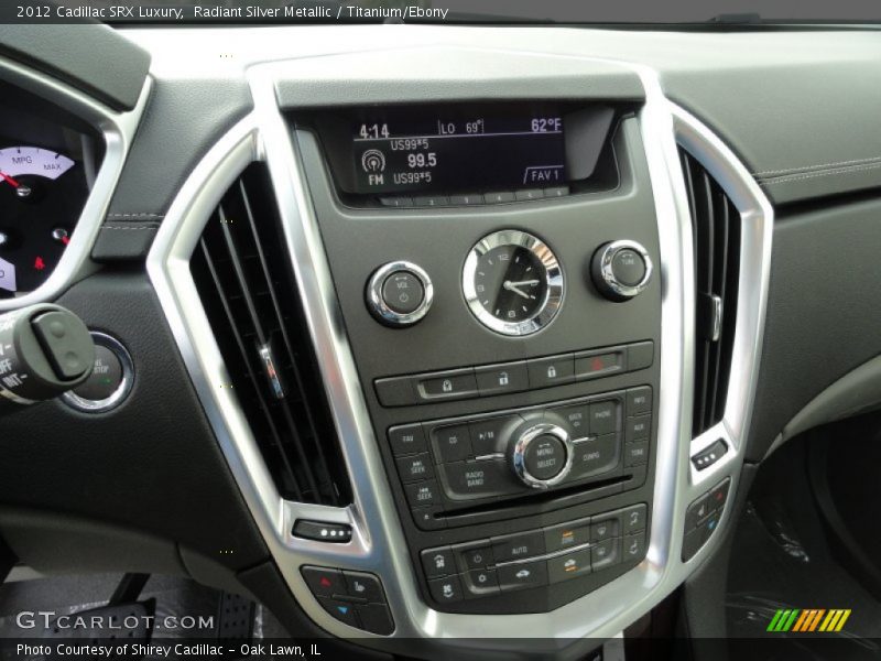 Controls of 2012 SRX Luxury