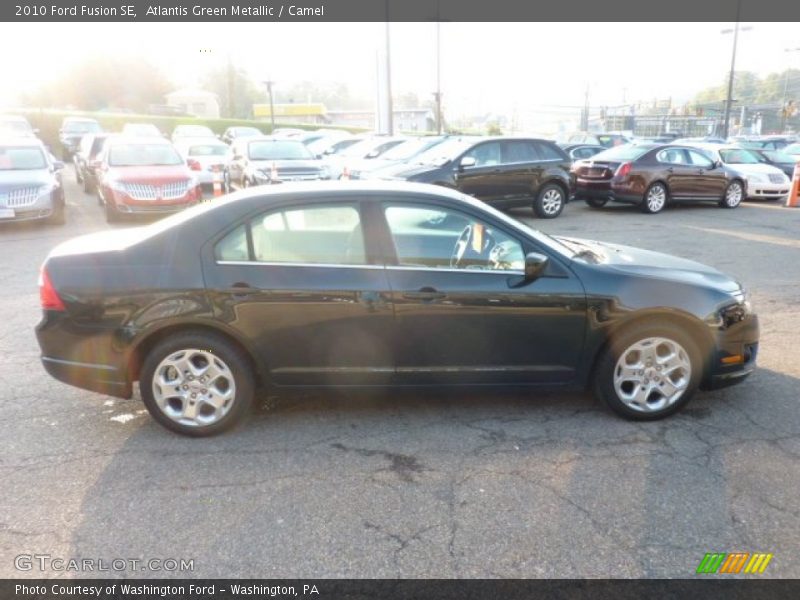 Atlantis Green Metallic / Camel 2010 Ford Fusion SE