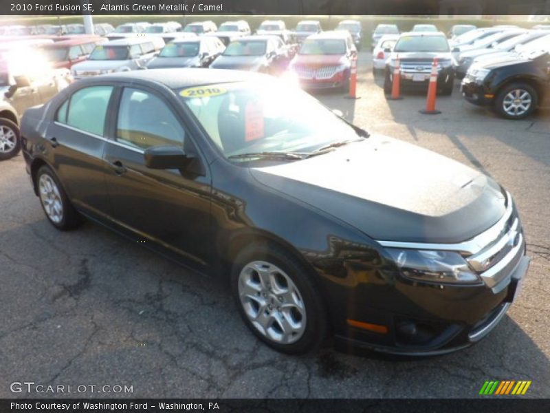 Atlantis Green Metallic / Camel 2010 Ford Fusion SE