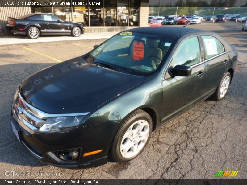 Atlantis Green Metallic / Camel 2010 Ford Fusion SE