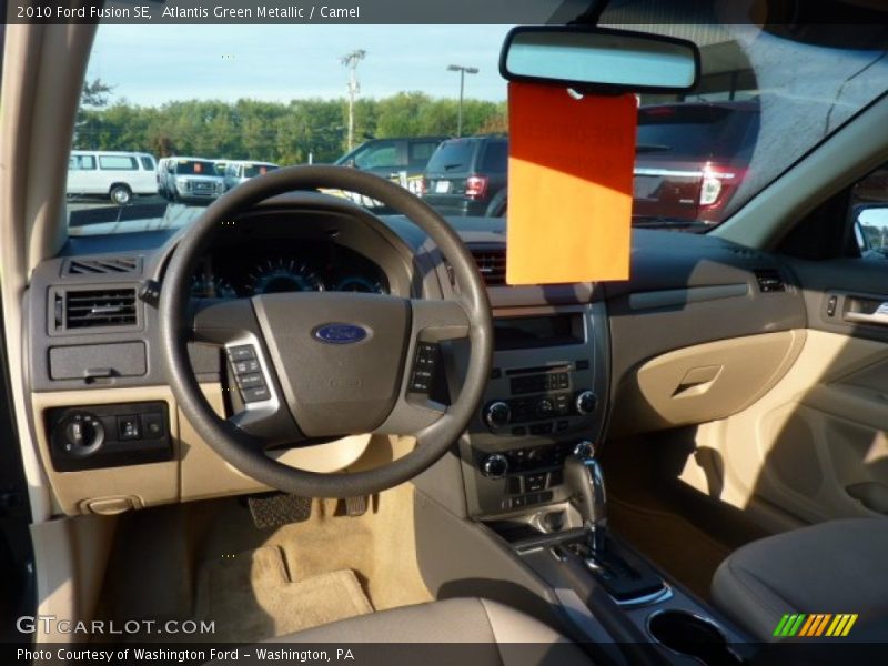 Atlantis Green Metallic / Camel 2010 Ford Fusion SE