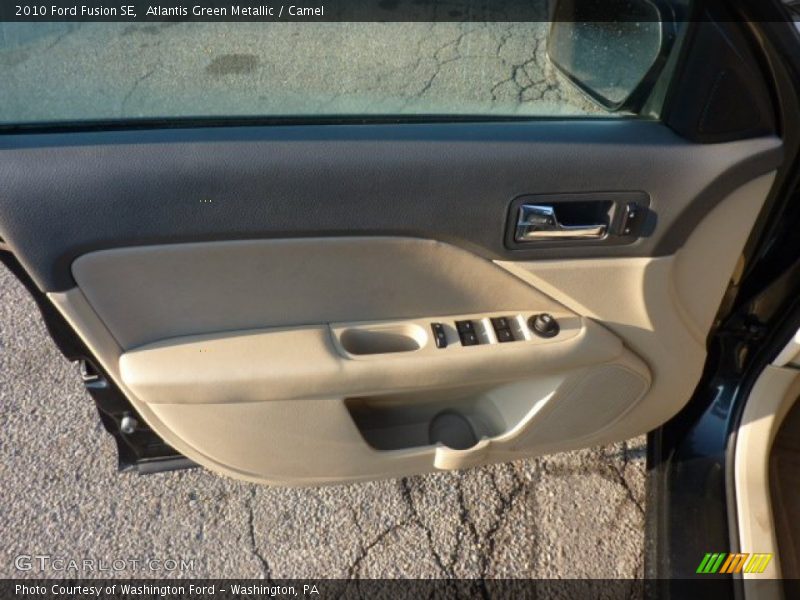 Atlantis Green Metallic / Camel 2010 Ford Fusion SE