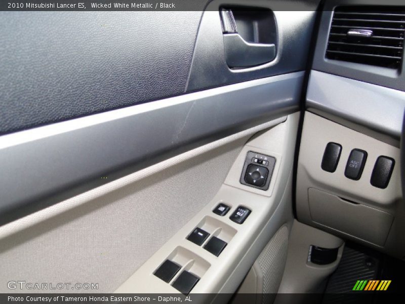 Wicked White Metallic / Black 2010 Mitsubishi Lancer ES