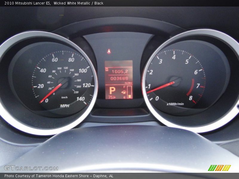 Wicked White Metallic / Black 2010 Mitsubishi Lancer ES