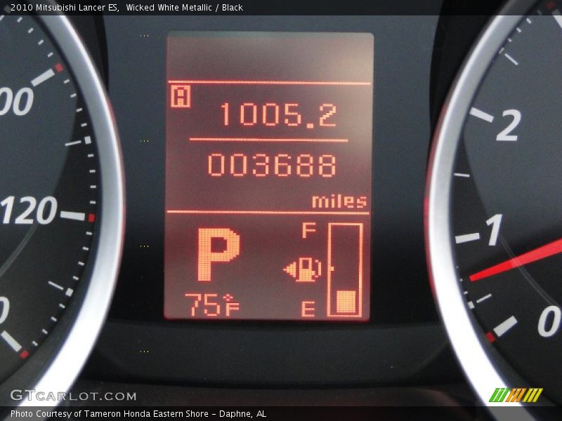 Wicked White Metallic / Black 2010 Mitsubishi Lancer ES