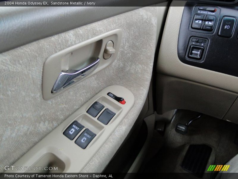 Sandstone Metallic / Ivory 2004 Honda Odyssey EX