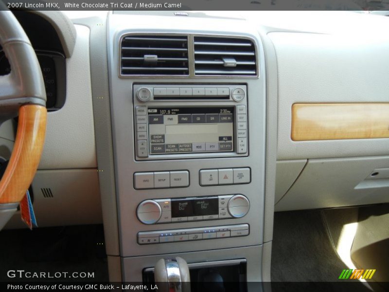 White Chocolate Tri Coat / Medium Camel 2007 Lincoln MKX