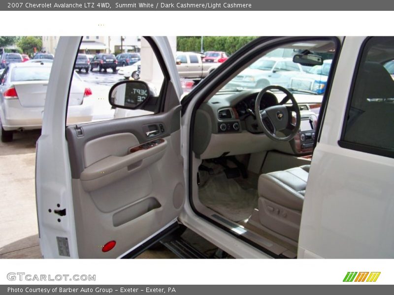 Summit White / Dark Cashmere/Light Cashmere 2007 Chevrolet Avalanche LTZ 4WD