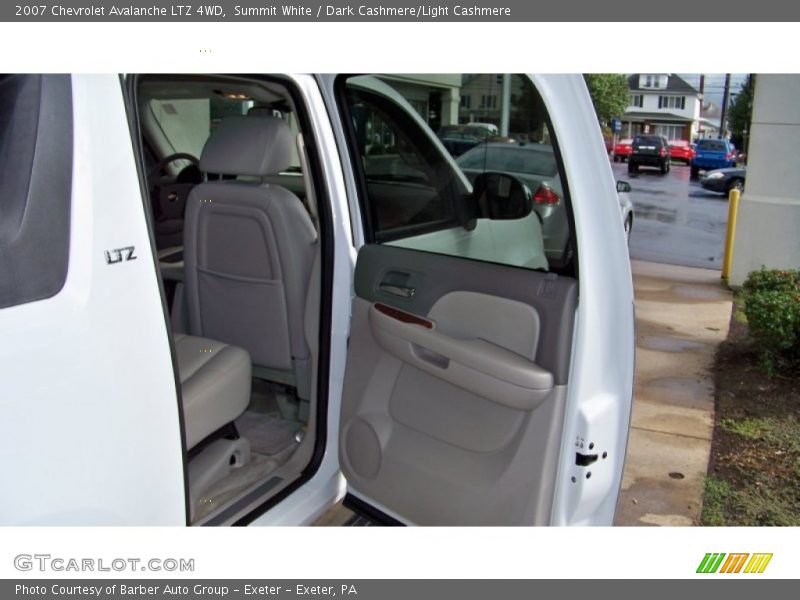 Summit White / Dark Cashmere/Light Cashmere 2007 Chevrolet Avalanche LTZ 4WD