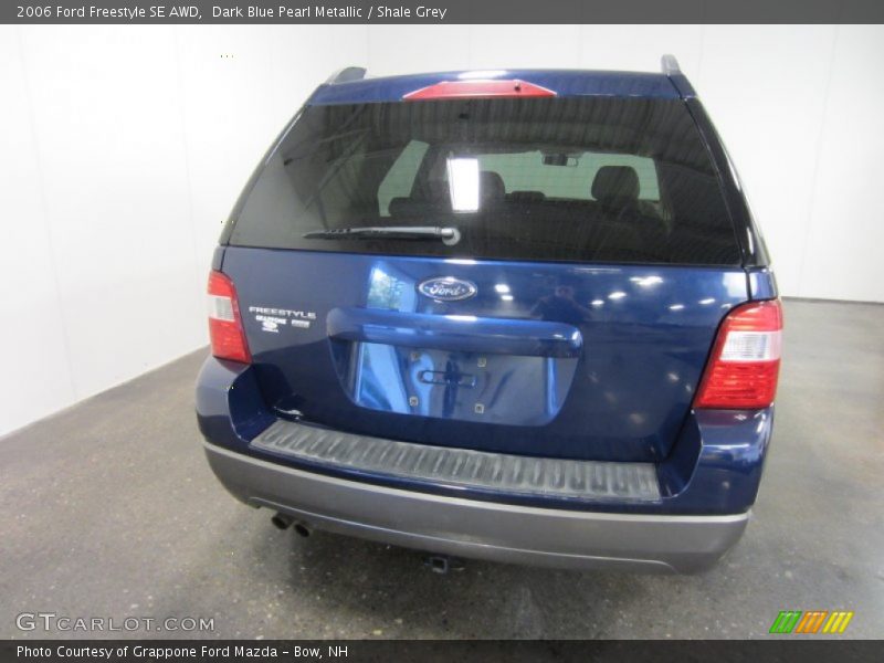 Dark Blue Pearl Metallic / Shale Grey 2006 Ford Freestyle SE AWD