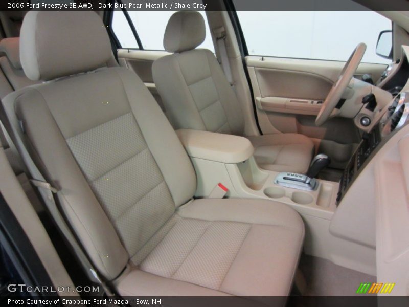 2006 Freestyle SE AWD Shale Grey Interior
