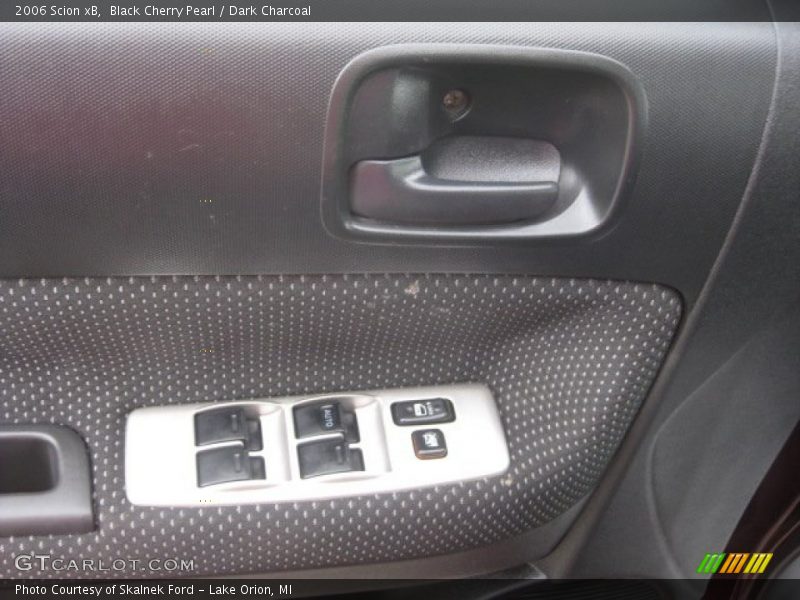 Black Cherry Pearl / Dark Charcoal 2006 Scion xB