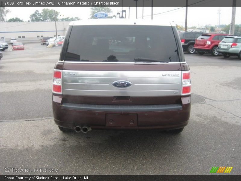 Cinnamon Metallic / Charcoal Black 2009 Ford Flex Limited AWD