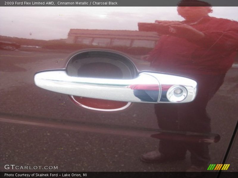 Cinnamon Metallic / Charcoal Black 2009 Ford Flex Limited AWD