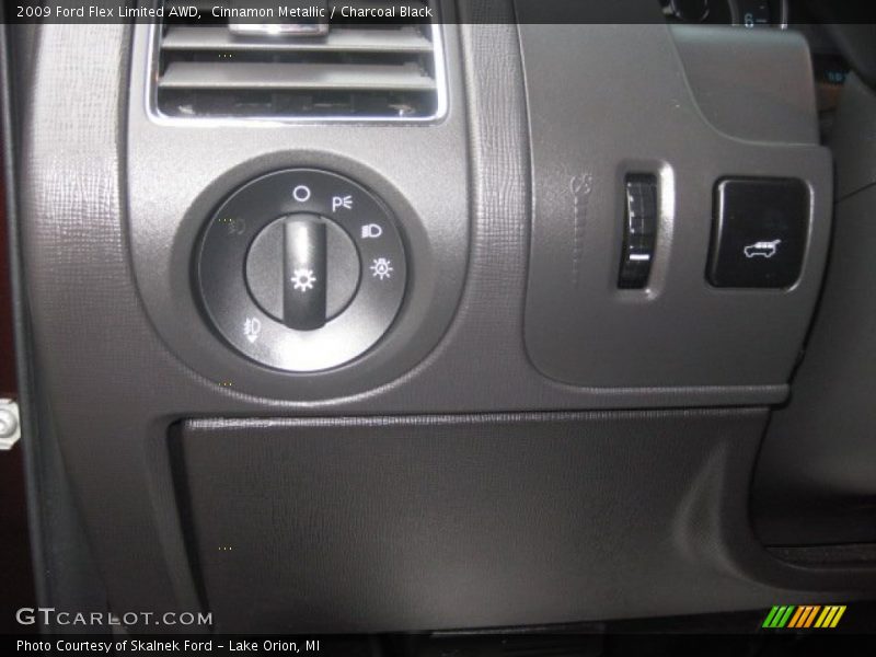 Cinnamon Metallic / Charcoal Black 2009 Ford Flex Limited AWD