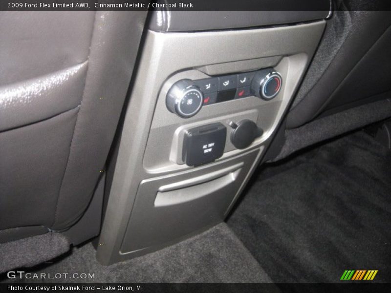 Cinnamon Metallic / Charcoal Black 2009 Ford Flex Limited AWD