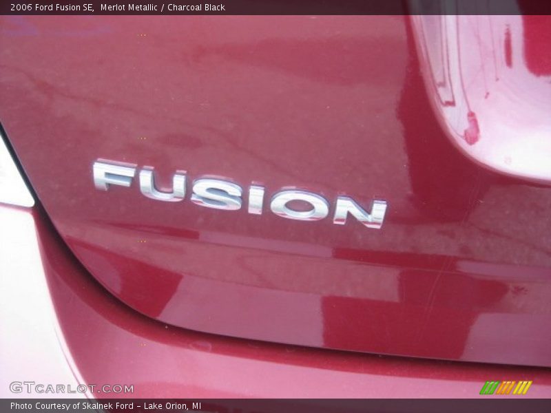 Merlot Metallic / Charcoal Black 2006 Ford Fusion SE