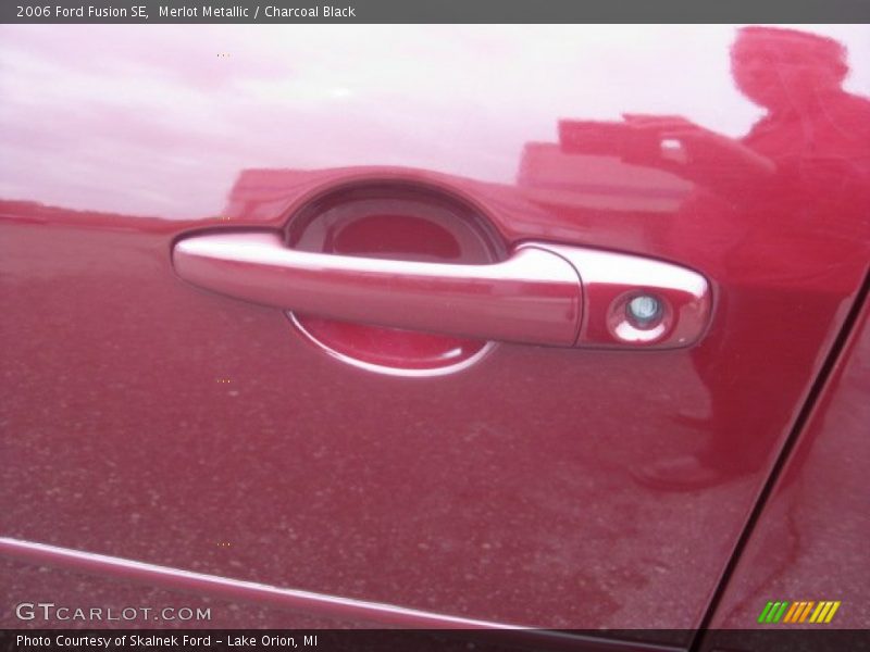 Merlot Metallic / Charcoal Black 2006 Ford Fusion SE