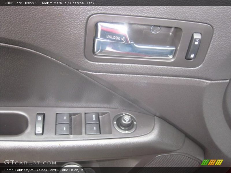 Merlot Metallic / Charcoal Black 2006 Ford Fusion SE