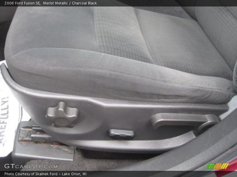 Merlot Metallic / Charcoal Black 2006 Ford Fusion SE