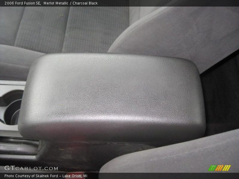 Merlot Metallic / Charcoal Black 2006 Ford Fusion SE