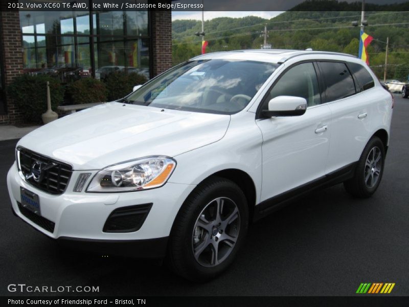Front 3/4 View of 2012 XC60 T6 AWD