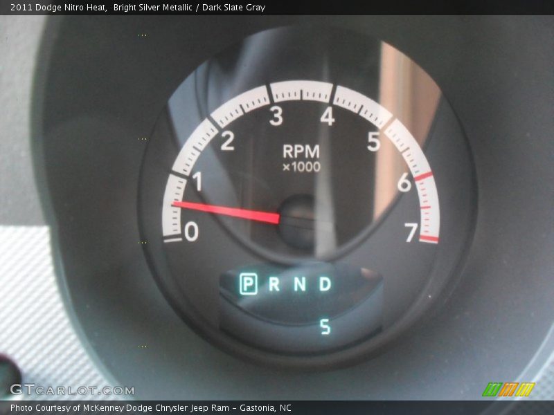 Bright Silver Metallic / Dark Slate Gray 2011 Dodge Nitro Heat