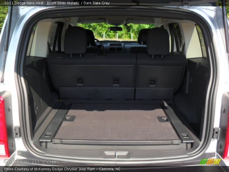 Bright Silver Metallic / Dark Slate Gray 2011 Dodge Nitro Heat
