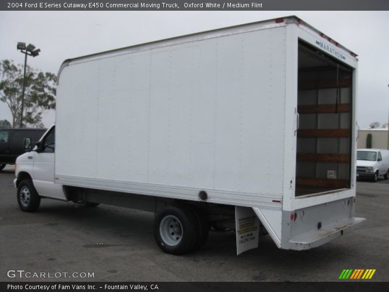 Oxford White / Medium Flint 2004 Ford E Series Cutaway E450 Commercial Moving Truck