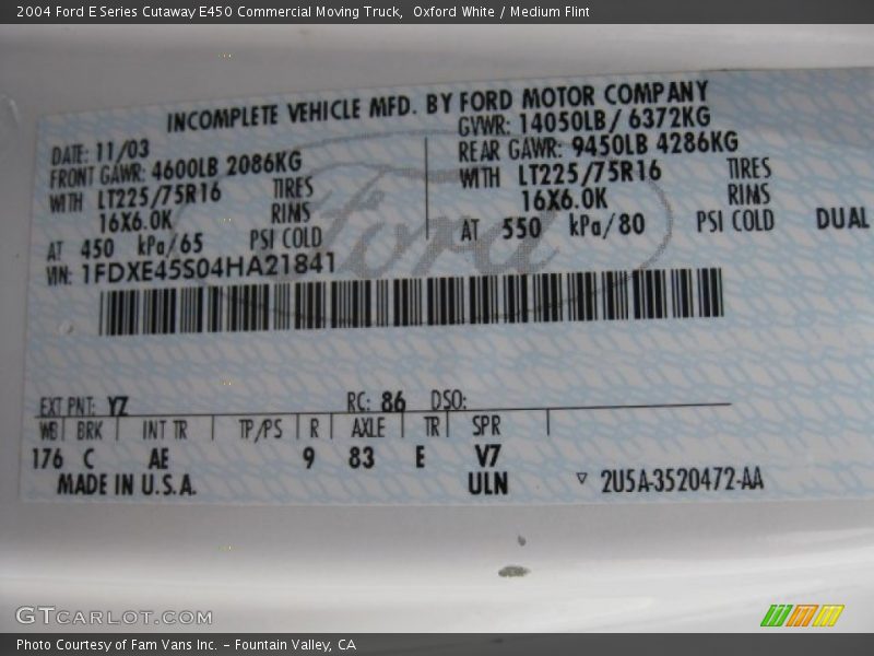 Oxford White / Medium Flint 2004 Ford E Series Cutaway E450 Commercial Moving Truck