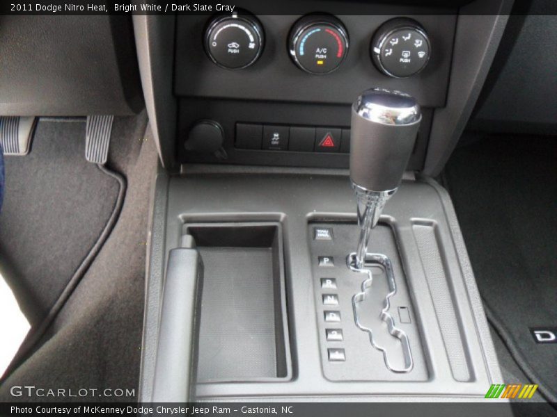 Bright White / Dark Slate Gray 2011 Dodge Nitro Heat