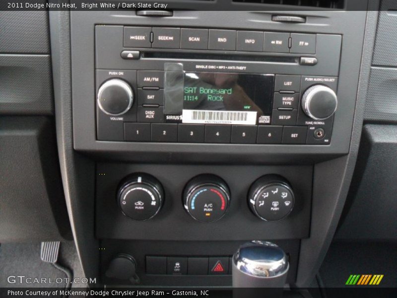 Bright White / Dark Slate Gray 2011 Dodge Nitro Heat