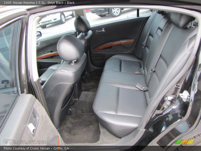 Onyx Black / Black 2005 Nissan Maxima 3.5 SL
